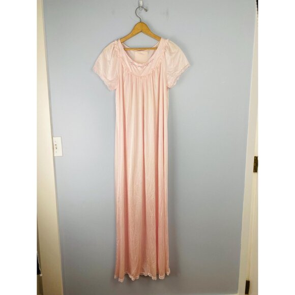 Vintage NWT Shadowline Nightgown Size S with Embroidered Detail, Light Pink - Picture 2 of 10